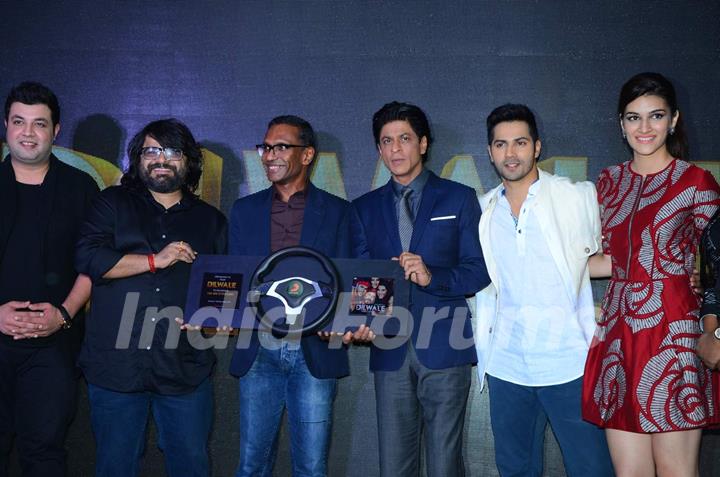 Cast of 'Dilwale' at  Launch of 'Tukur Tukur' Song