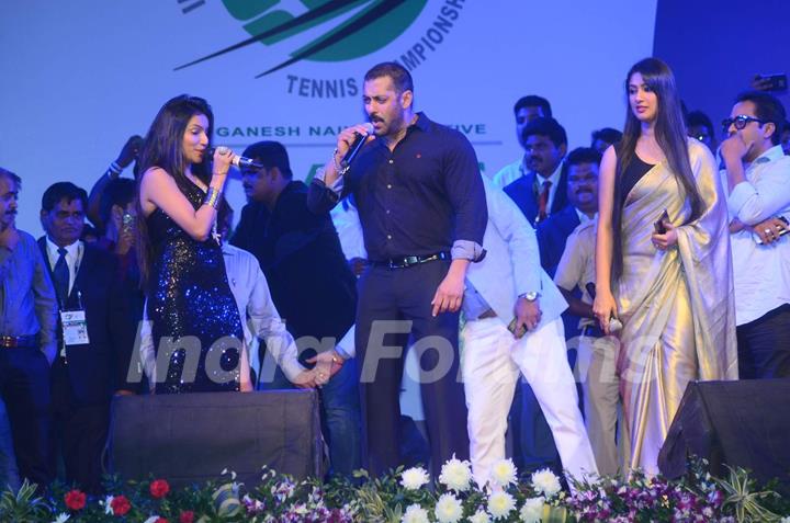 Salman Khan Performs at Women's Tennis Championship Opening Ceremony