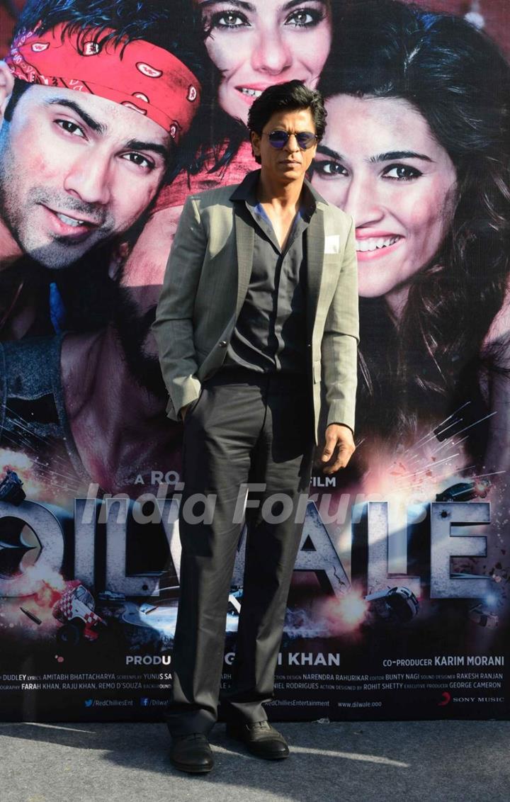 Shah Rukh Khan at Press Meet of 'Dilwale' in Delhi