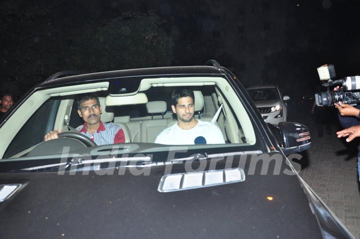 Sidharth Malhotra at Shah Rukh Khan's Bash for Dilwale