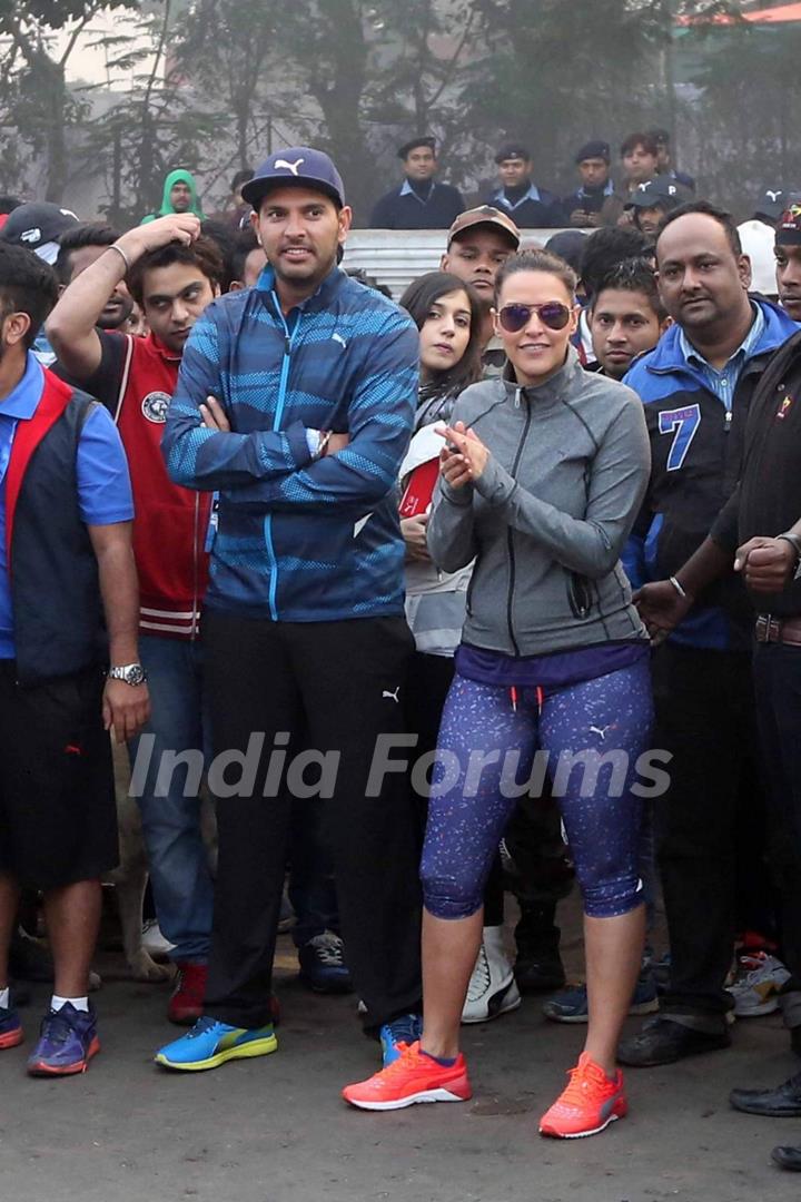 Neha Dhupia and Yuvraj Singh at Kolkata - Marathon