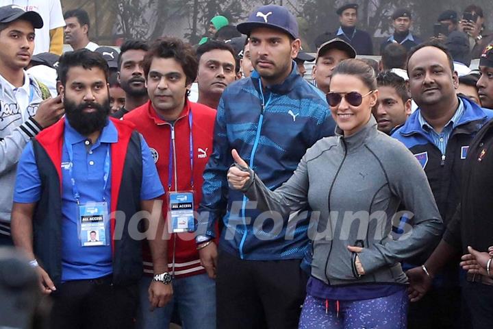 Yuvraj Singh and Neha Dhupia at Kolkata - Marathon