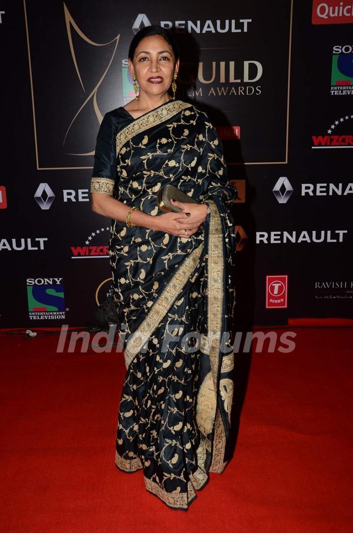 Deepti Naval at Guild Awards 2015