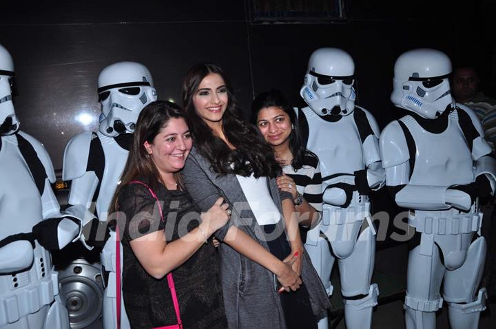 Sonam Kapoor Promotes 'Star Wars'