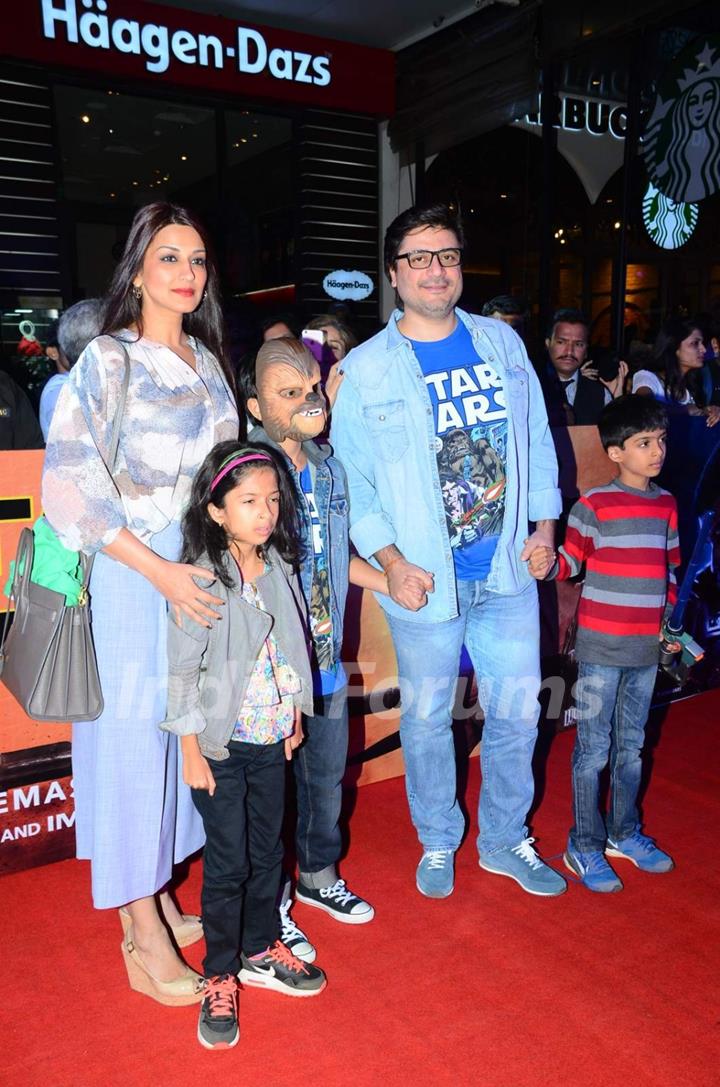 Sonali Bendre at Premiere of 'Star Wars: The Force Awakens'