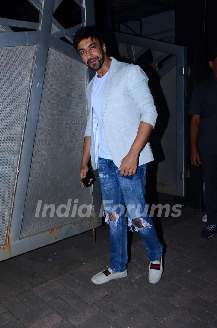 Ashish Chowdhry poses for the media at Jackky Bhagnani's Birthday Bash