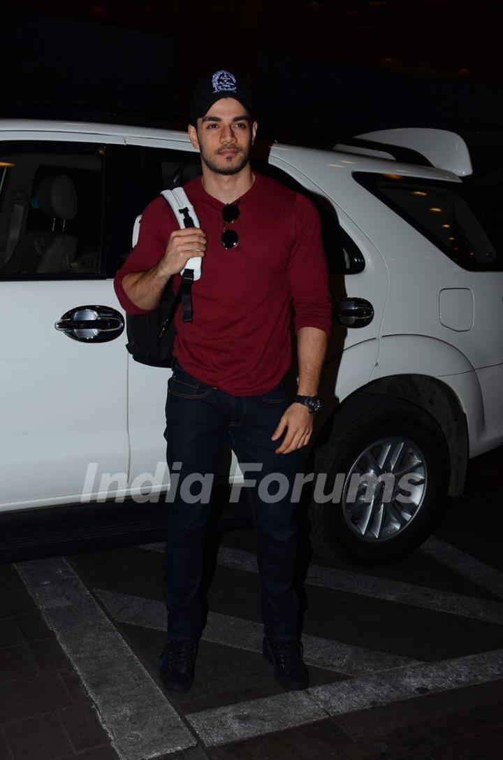 Sooraj Pancholi Snapped at Airport