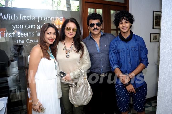 Poonam Dhillon, Rajesh Khattar and Ishaan Khattar Snapped at 'Fable' Restaurant