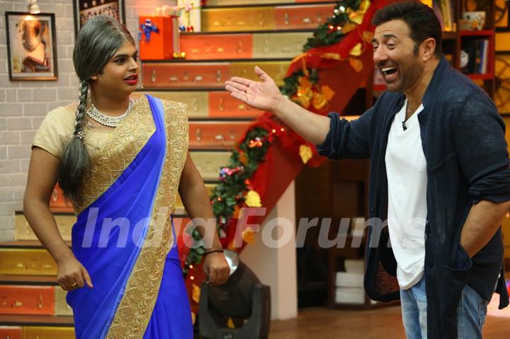 Sunny Deol Promotes Ghayal Once Again on Comedy Classes