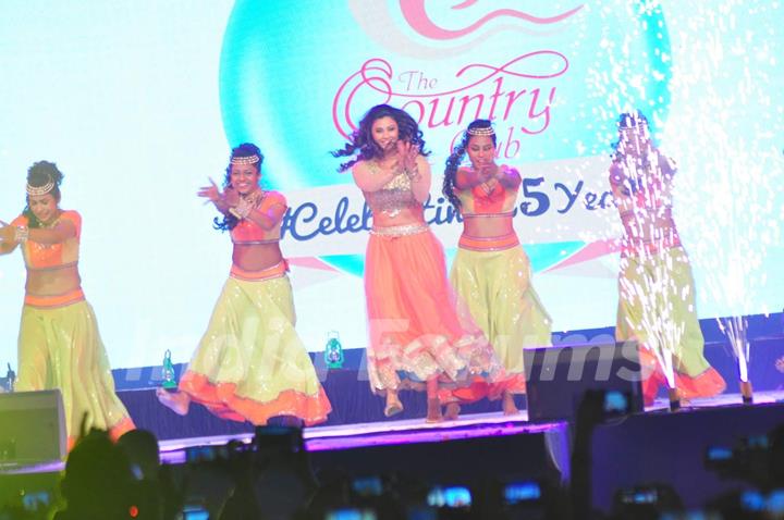 'Jai Ho' Actress 'Daisy Shah' Performs at Country Club