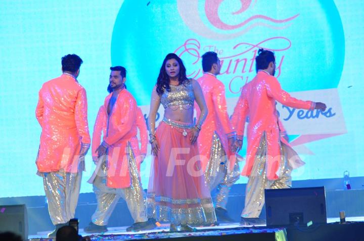 Daisy Shah Performs at Country Club