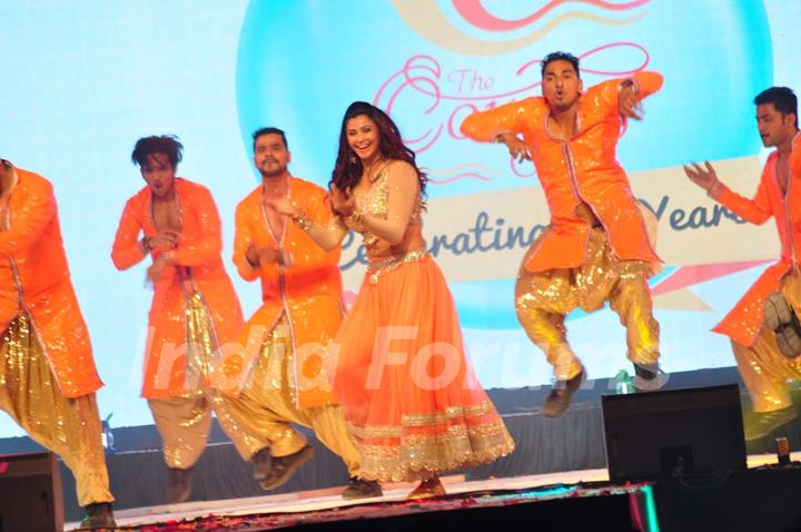 Daisy Shah Performs at Country Club