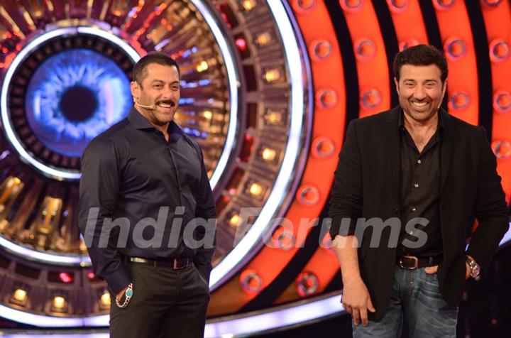 Sunny Deol on Bigg Boss 9 for Promotions of Ghayal Once Again