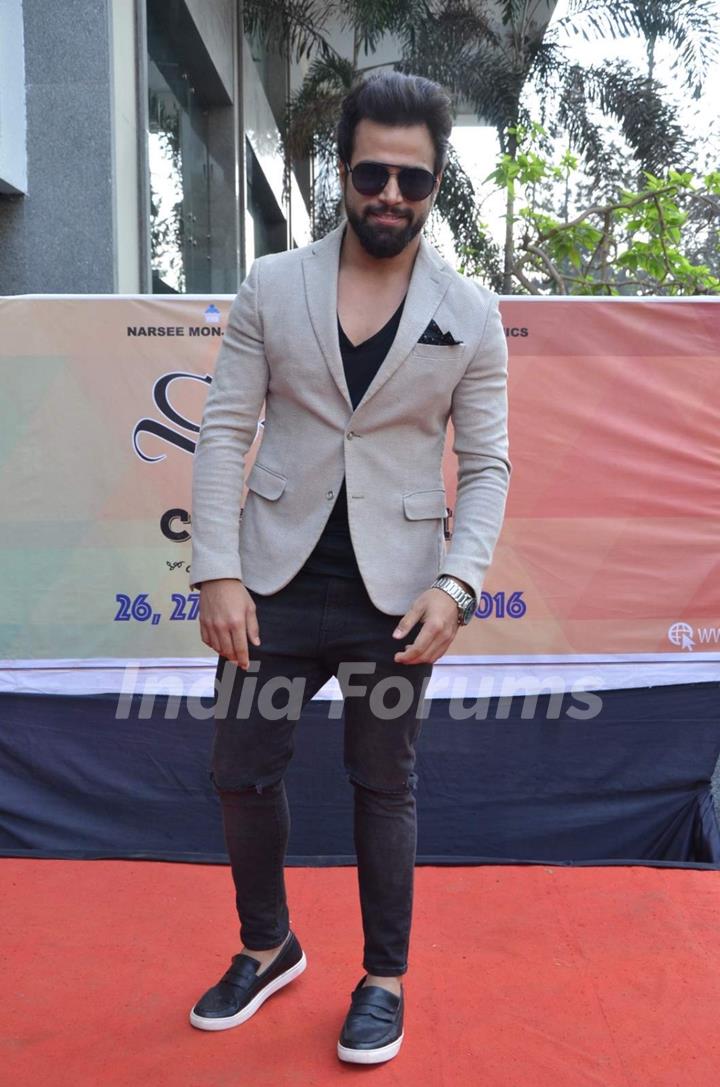 Rithvik Dhanjani attends Narsee Monjee College's 'He for She' Event
