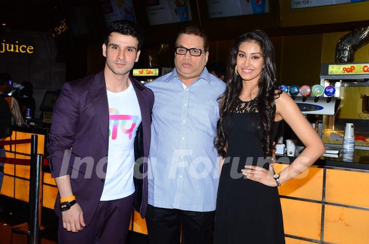 Girish Kumar, Ramesh Taurani and Navneet Kaur Dhillon at Trailer Launch of 'Loveshhuda'