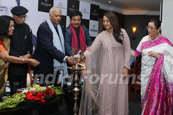 Shri L. K Advaniji, Sonakshi, Poonam and Shatrughan Sinha at Book Launch of 'Anything but Khamosh'