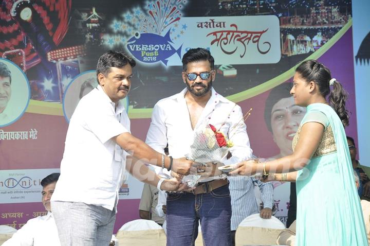 Suniel Shetty at Versova Fest