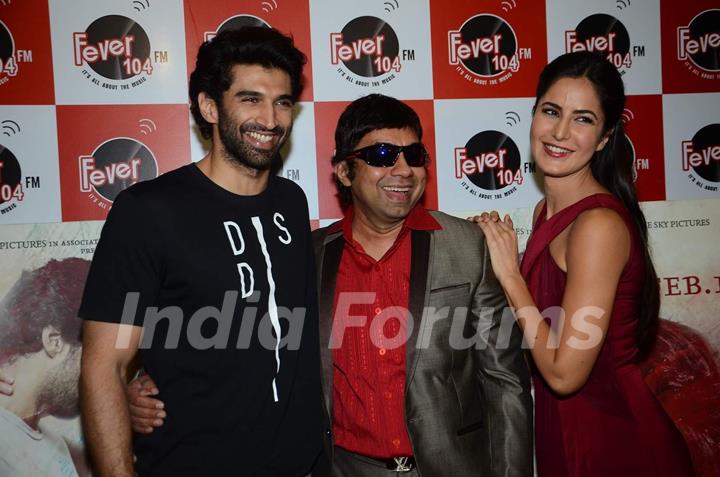 Aditya Roy Kapur and Katrina Kaif pose with Anurag Pandey at the Promotions of Fitoor on Fever FM