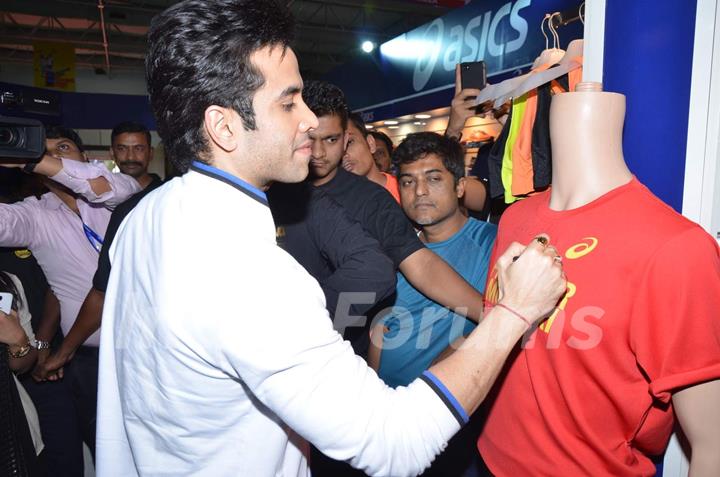 Tusshar Kapoor Promotes Kyaa Kool Hai Hum 3 at 'Get Active Expo'