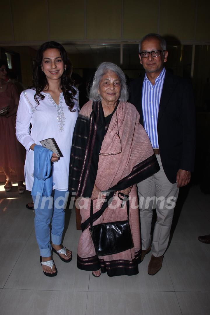 Juhi Chawla with Her Husband and Mother in Law at Special Screening of 'Chalk N Duster'