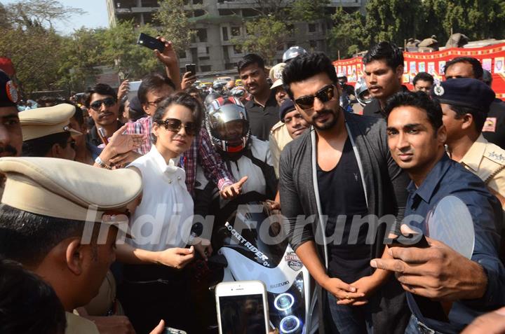 Kangana Ranaut  and Arjun Kapoor at Thane R.T.O Event