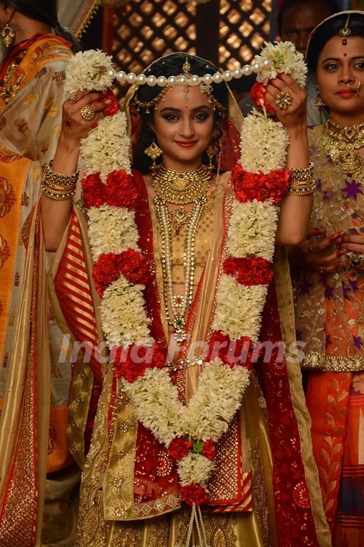 Madirakshi Gets 20 Lengha's Before The Final One For Swayamvar for Siya Ke Ram