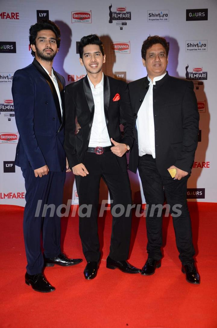 Armaan Malik and Amaal Mallik at Filmfare Awards 2016