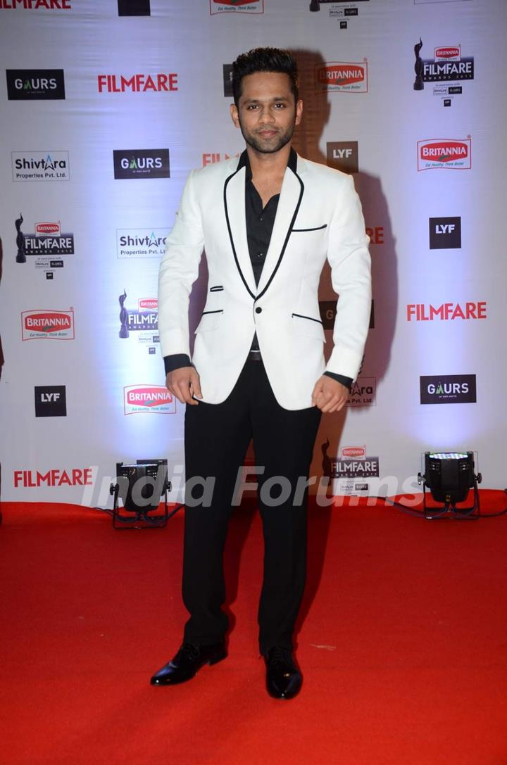 Rahul Vaidya at Filmfare Awards 2016