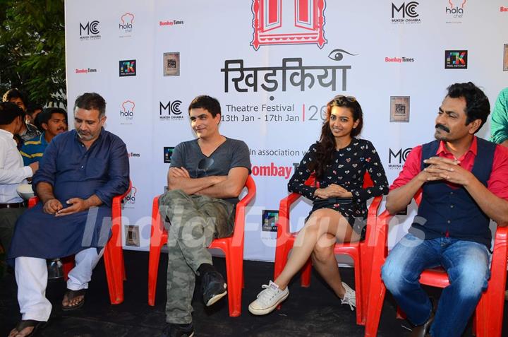 Nawazuddin Siddiqui, Manav Kaul and Radhika Apte at Khidkiyan festival