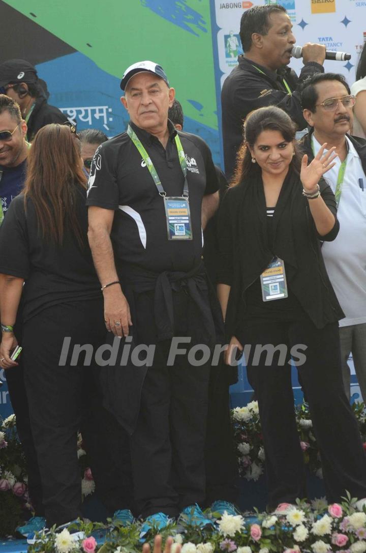 Dalip Tahil and Shaina NC at Mumbai Marathon