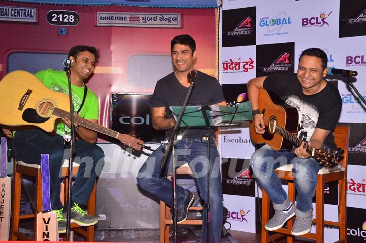 Vikas Bhalla Performs at Launch of BCL's Ahmedabad Express Team