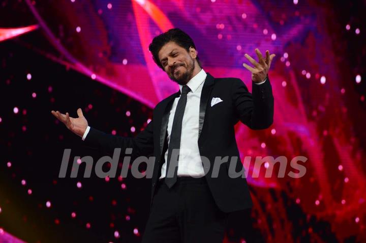 Shah Rukh Khan at Umang Police Show 2016