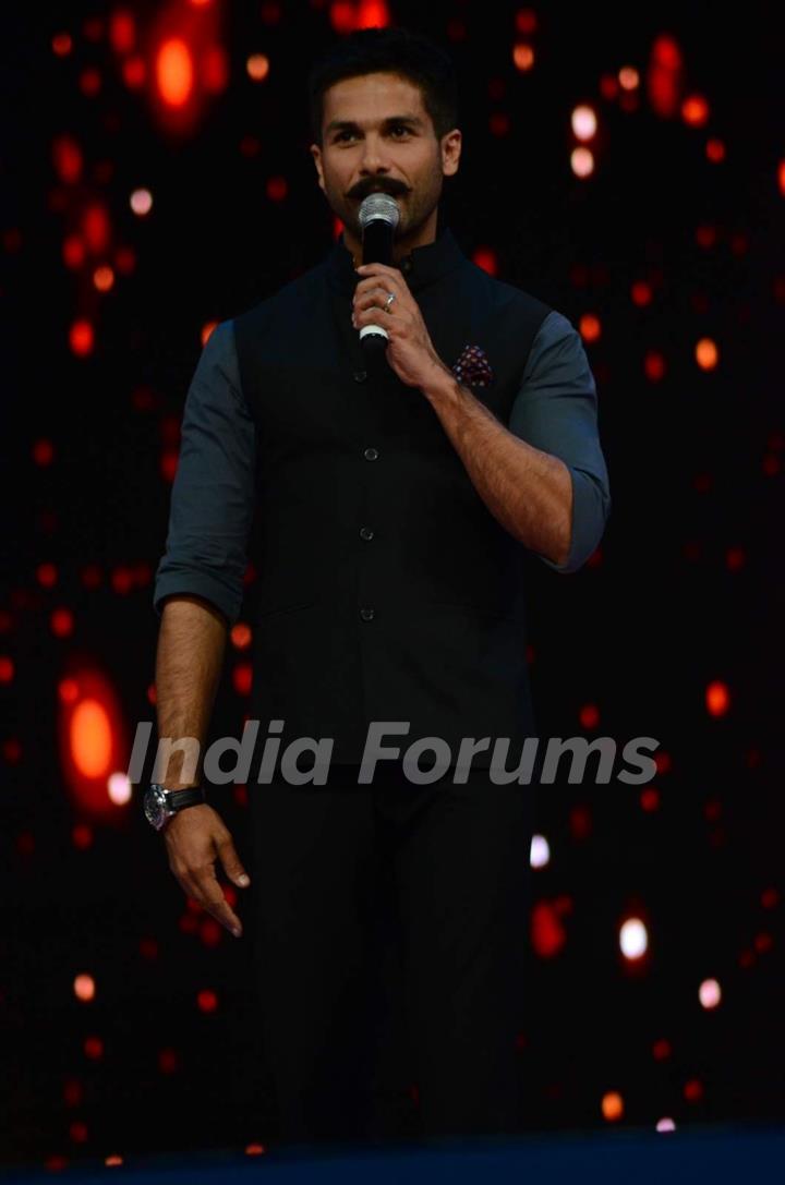 Shahid Kapoor at Umang Police Show 2016