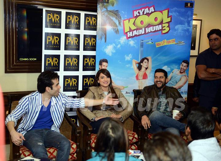 Aftab Shivdasani, Tusshar Kapoor and Gauahar Khan at Promotions of Kyaa Kool Hai Hum 3 in Delhi