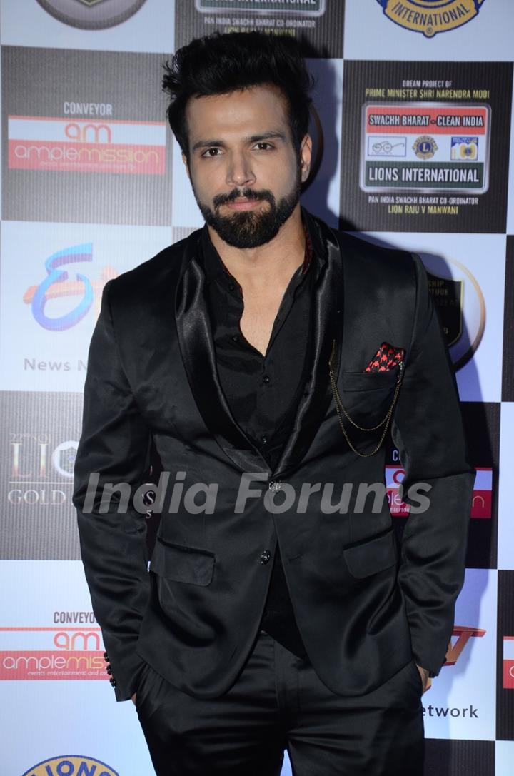 Rithvik Dhanjani at Gold Awards