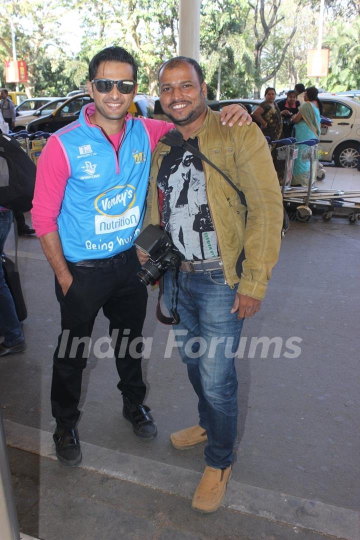 Zayed Khan Snapped at Airport