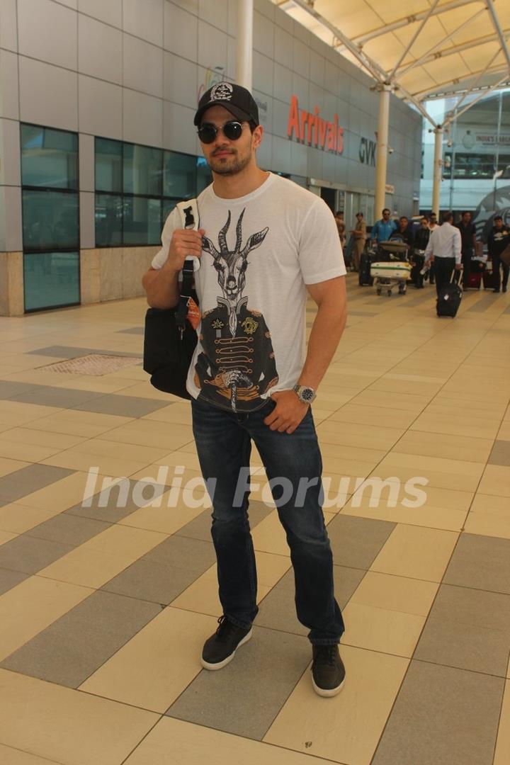 Sooraj Pancholi Snapped at Airport