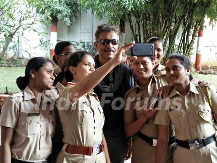 Prakash Jha Lauds the Efforts of Pune ATS Meets Female Cops