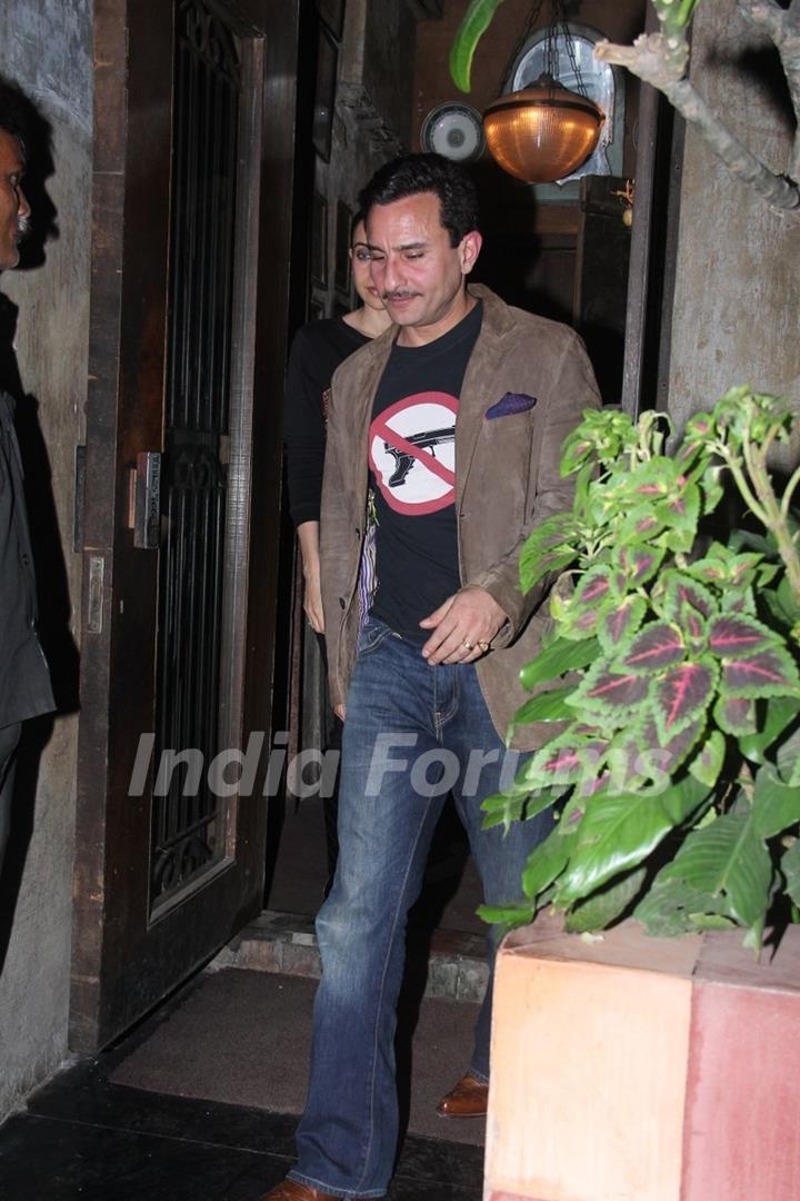 Saif Ali Khan and Karisma Kapoor Snapped