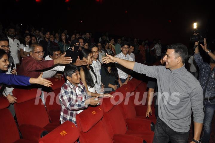 Akshay meets Fans During Promotions of 'Airlift'