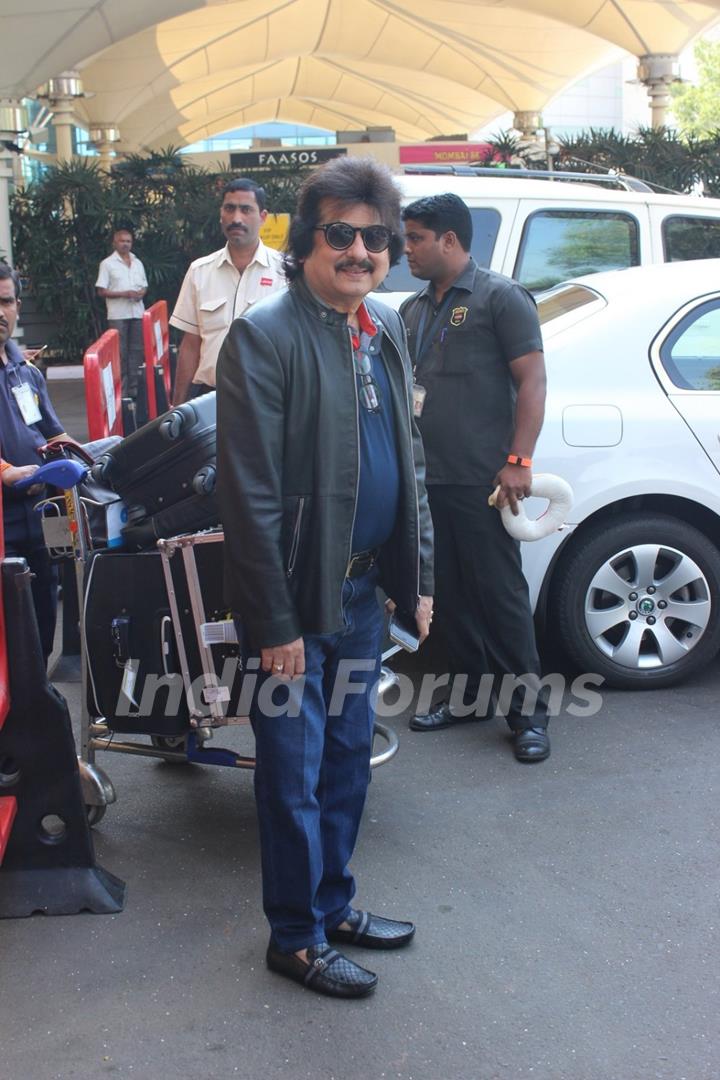 Pankaj Udhas Snapped at Airport