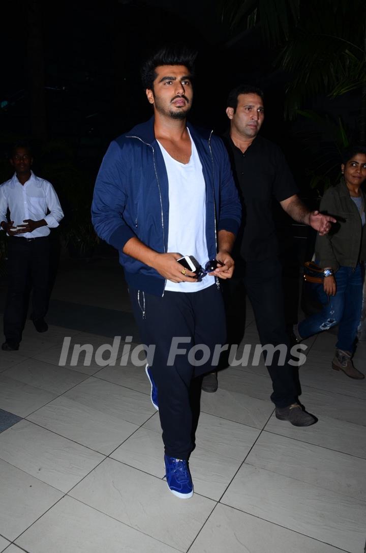 Arjun Kapoor Snapped at Airport