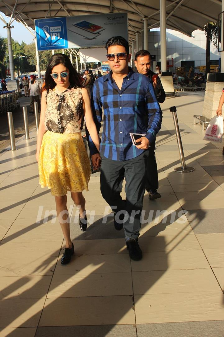 Divya Khosla and Bhushan Kumar Snapped at Airport