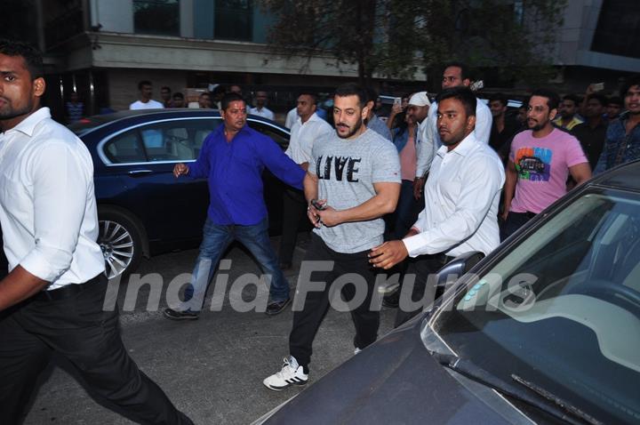 Superstar Salman Khan Snapped Post Shoot at Hard Rock Walks Down the Road Instead of Getting in Car