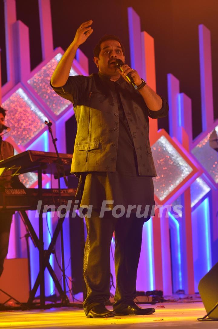 Shankar Mahadevan at Closing Ceremony of the Asian Racing Conference!