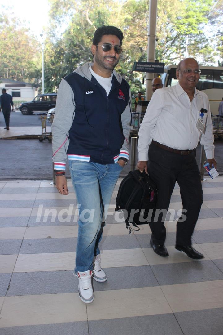 Abhishek Bachchan Snapped at Airport