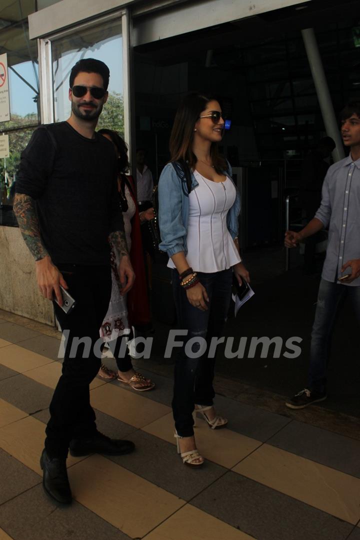 Sunny Leone and Daniel Weber Snapped at Airport