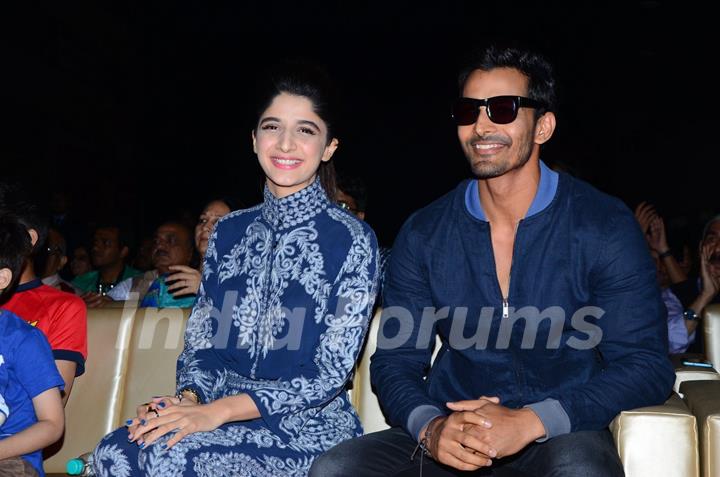 Mawra Hocane and Harshvardhan Rane Promotes Sanam Teri Kasam at MET Utsav