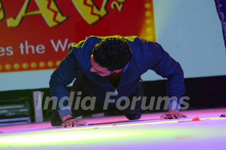 Harshvardhan Rane Promotes Sanam Teri Kasam at MET Utsav