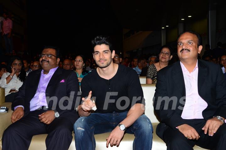 Sooraj Pancholi at MET Utsav